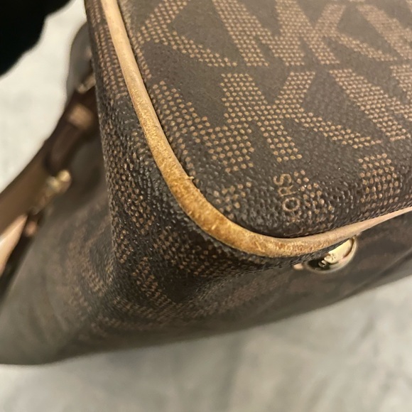 Michael Kors Monogram Grayson Satchel w/ Free MK Wallet. Size Medium - Picture 9 of 16